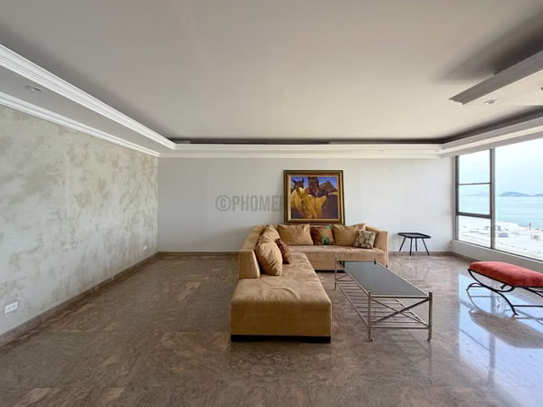 Spacious 3-Bedroom Apartment for Sale in Punta Paitilla – 414 m² with Ocean Views and Remodeling Potential