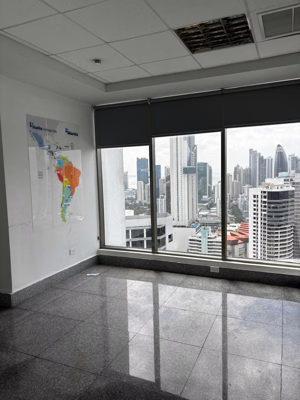Alquiler de Oficina en Torre Bicsa