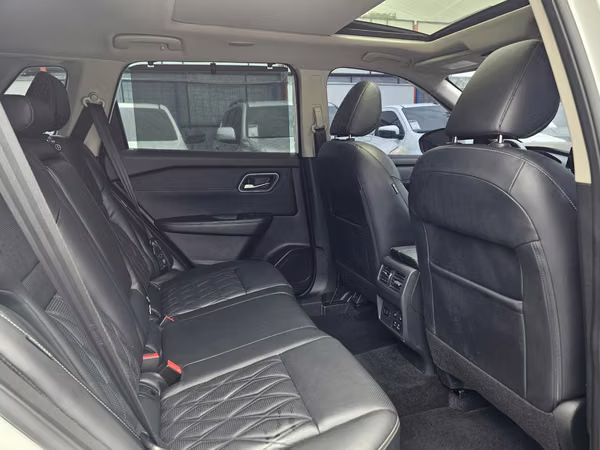 Nissan X-Trail PLATINUM