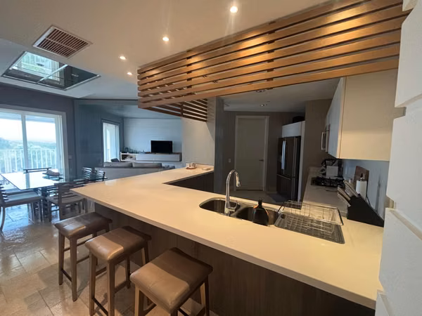 Exclusive Penthouse / Duplex Apartment with Jacuzzi and Private Terrace in PH Puntarena, Buenavetura