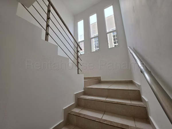 SALE OF HOUSE IN GM GOLF BREEZES