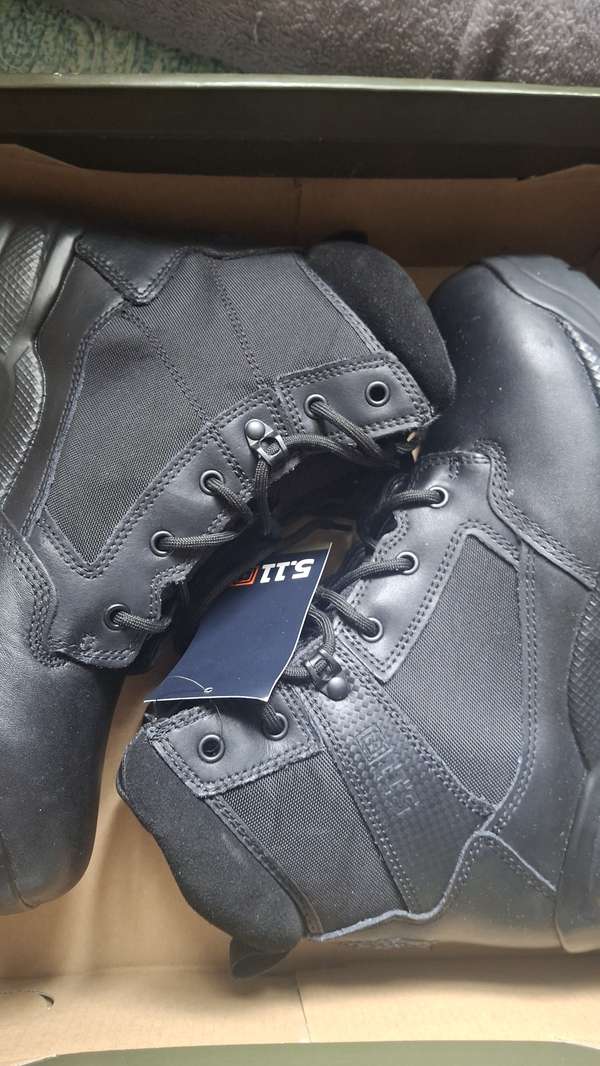 Tactic boots 5.11 Negotiable