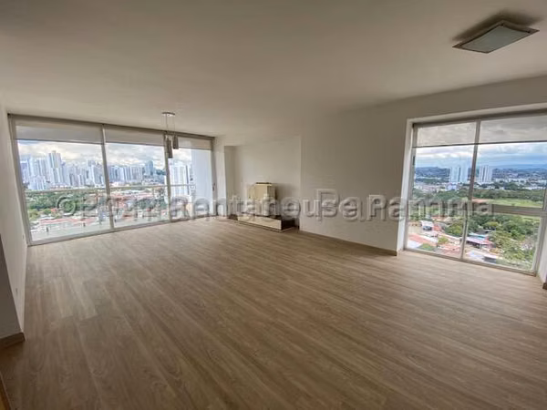 Rental Apartment in Coco del Mar 27lbr2302