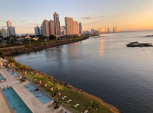 Furnished rental in Punta pacifica Sea and city view Loft Style