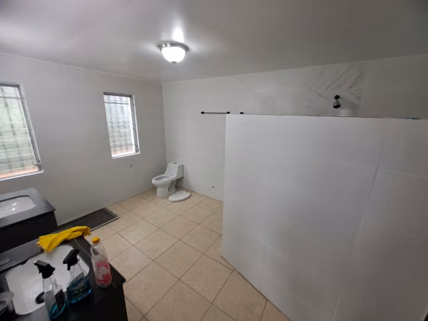 Casa en Alquiler en Betania - Sector El Dorado (700 MT2 terreno)