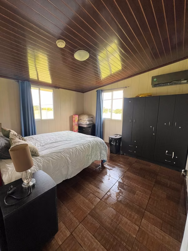 LINDA CASA DENTRO DEL CLUB DE GOLF DE CORONADO
