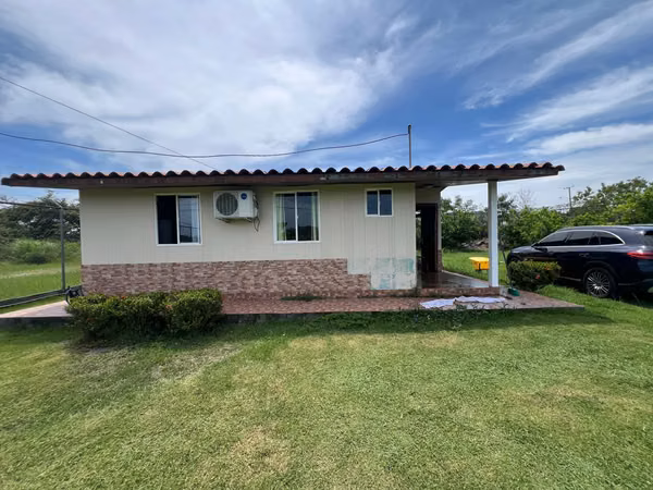 LINDA CASA DENTRO DEL CLUB DE GOLF DE CORONADO