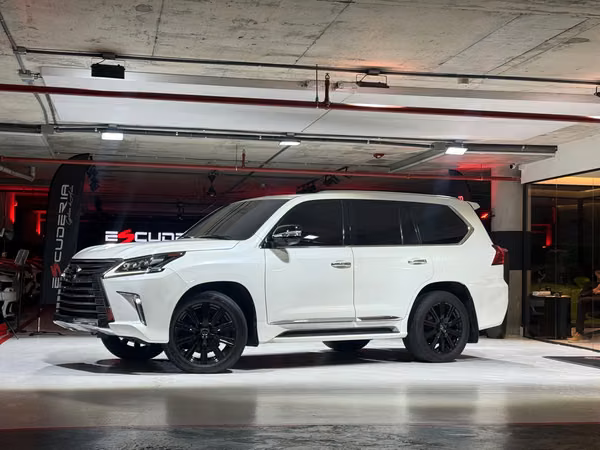 LEXUS LX 570