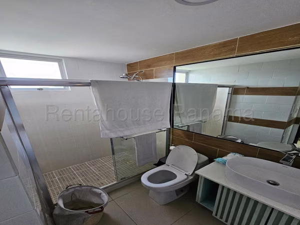 Alquiler Casa Remodelada & Amoblada - Costa Sur - YD
