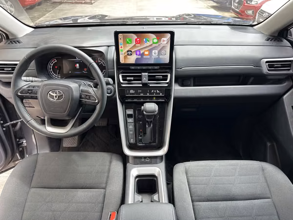 Toyota Innova 2024