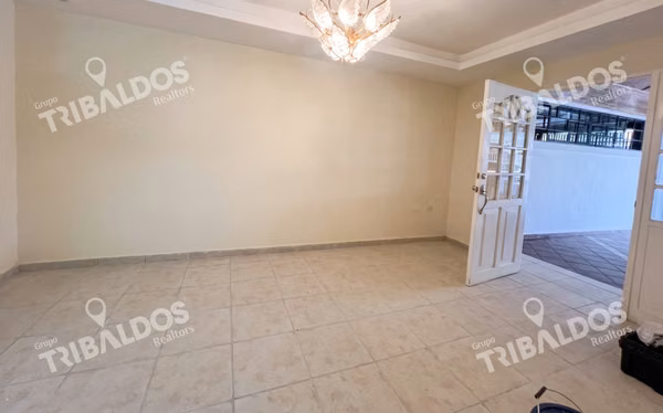 Venta o Alquiler de Casa en Campo Lindbergh