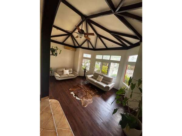 Alquilo hermosa casa en Ancon! 4.200$