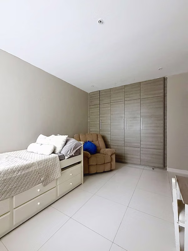 Apartment for sale in Brisa Marina, East Coast