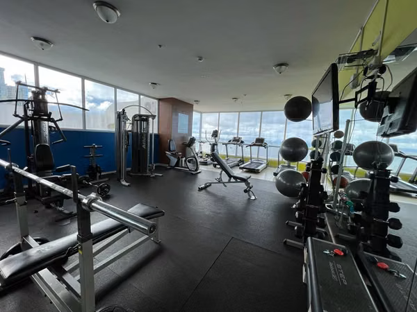 Apartment for sale in front of the Costera Cinta on Avenida Balboa
