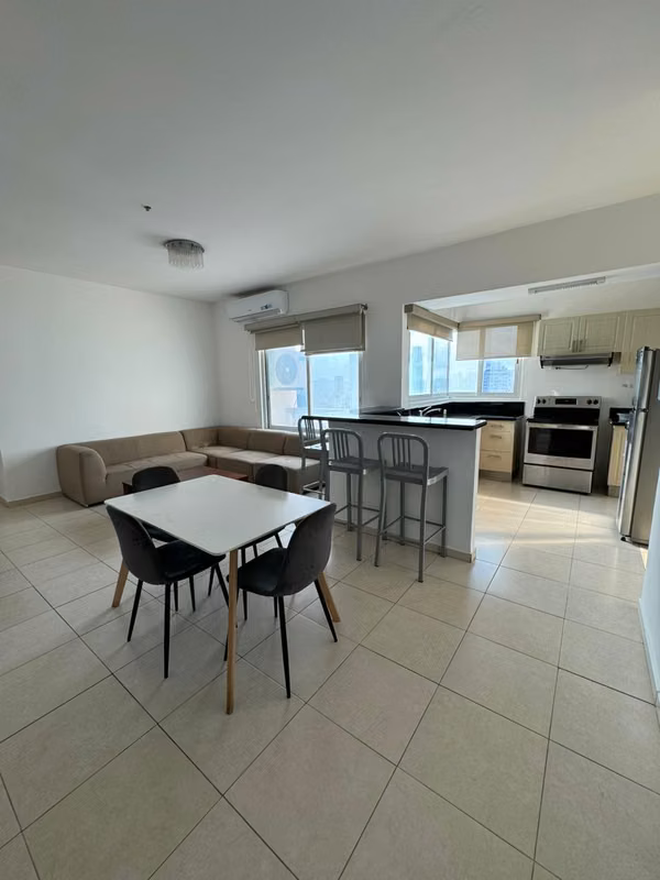 Apartment for sale in front of the Costera Cinta on Avenida Balboa