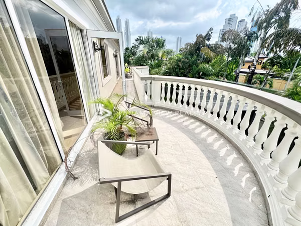 RESIDENCIAL ROYAL PACIFIC - COSTA DEL ESTE