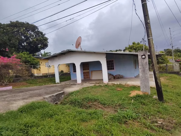 Corner house for sale - Villa Rosario, Capíra - 124; 266 m ²