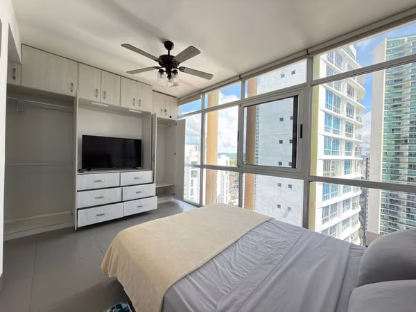 ALQUILO APARTAMENTO EN BELLA VISTA, 1 RECAMARA, AMOBLADO, 45M2, PISO ALTO.