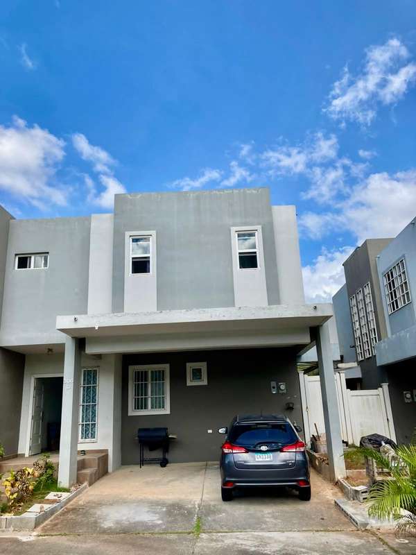 House for sale in PH Victoria, North Brisas