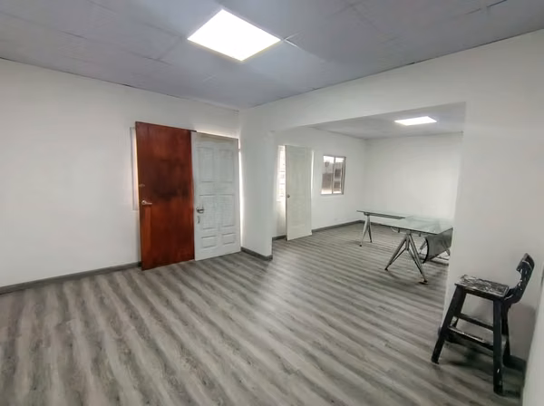 CASA COMERCIAL EN ALQUILER – EXCELENTE UBICACIÓN CERCA DE MOMI DEL DORADO**