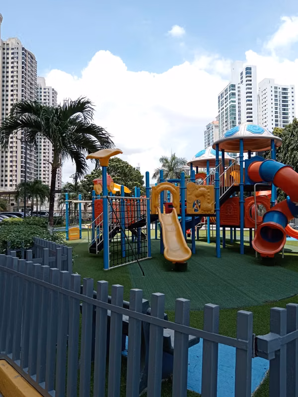 C208 GANGA SE VENDE AMPLIO APARTAMENTO EN PH TERRAMAR