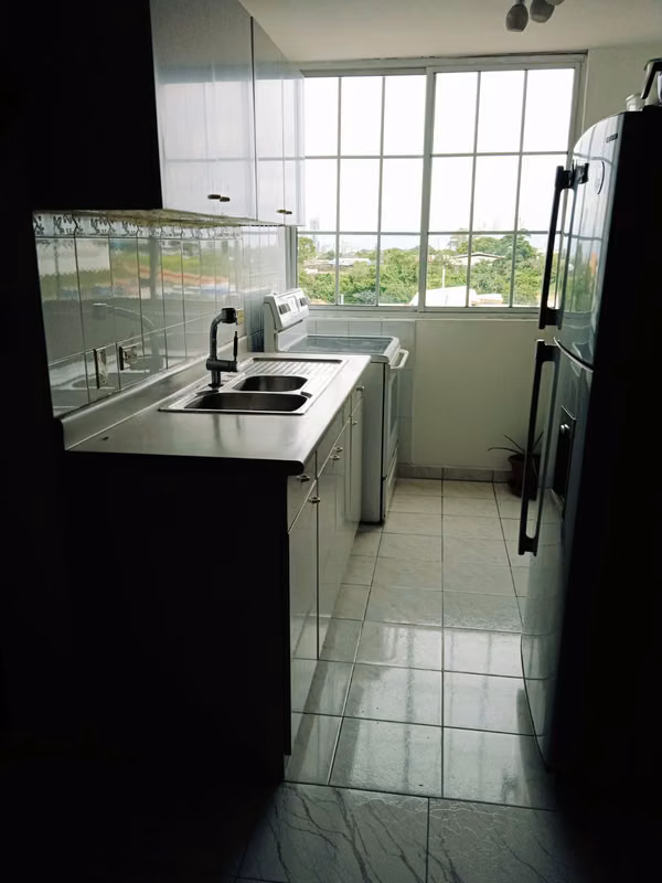 NC104 SE VENDE AMPLIO APARTAMENTO EN EL PH MYSTIC HILLS