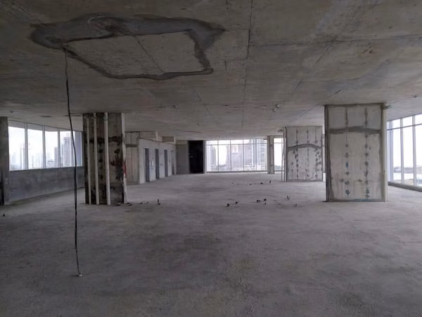 Venta de Oficina o Local Comercial en Vía Brasil PH City Mall - LH