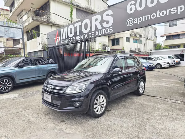 VOLKSWAGEN TIGUAN 2015