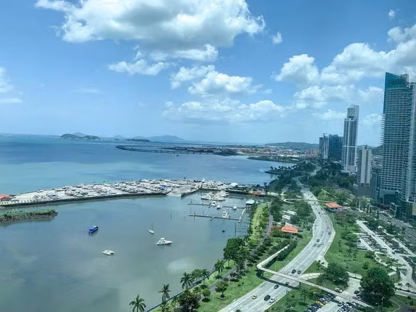Apartment with Spectacular Sea View - P.H. Miramar (Tower 2)