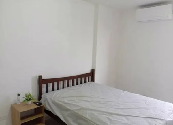 Apartment is rented in the Acacias