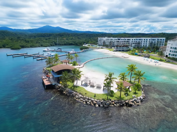Spectacular Ocean View apt. in Playa Escondida - 317.37 m2