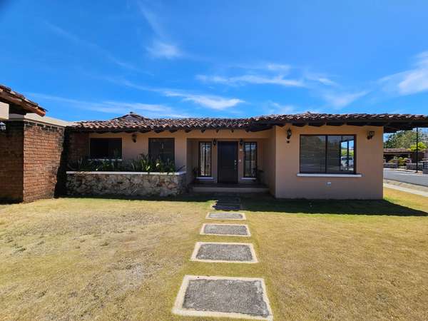 Luxury closed community house in Chitre - Cubita Residences, Panama