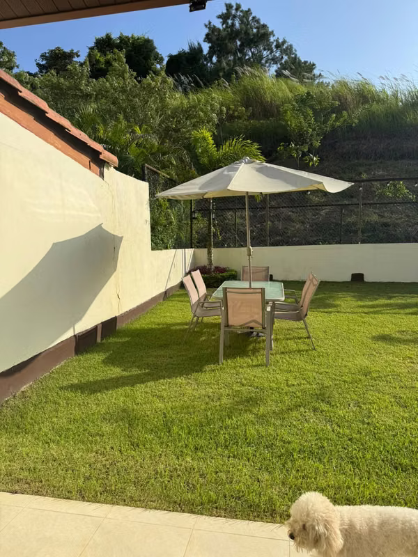Sale of remodeled house in Mirador del Lago