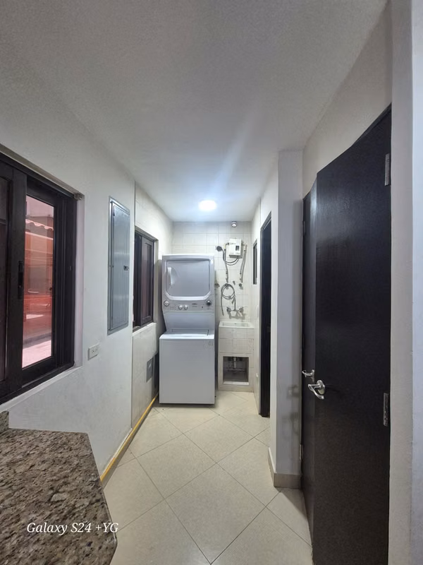 VENTA DE APARTAMENTO EN PH EMBASSY CLUB