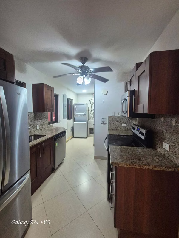 VENTA DE APARTAMENTO EN PH EMBASSY CLUB