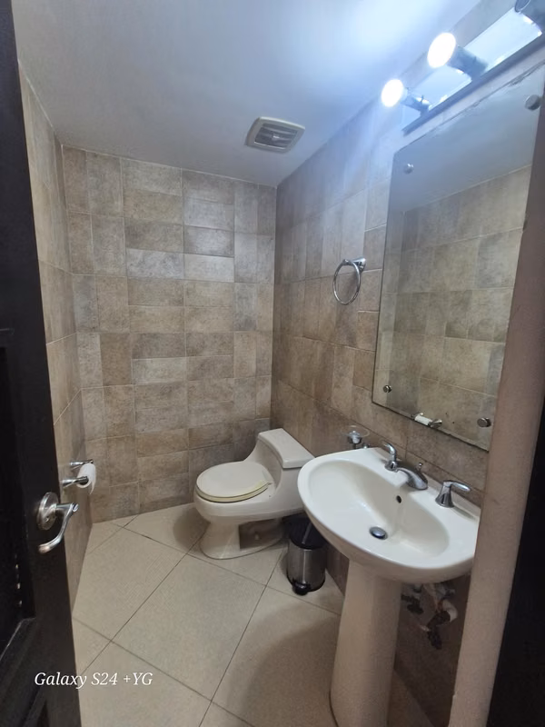 VENTA DE APARTAMENTO EN PH EMBASSY CLUB
