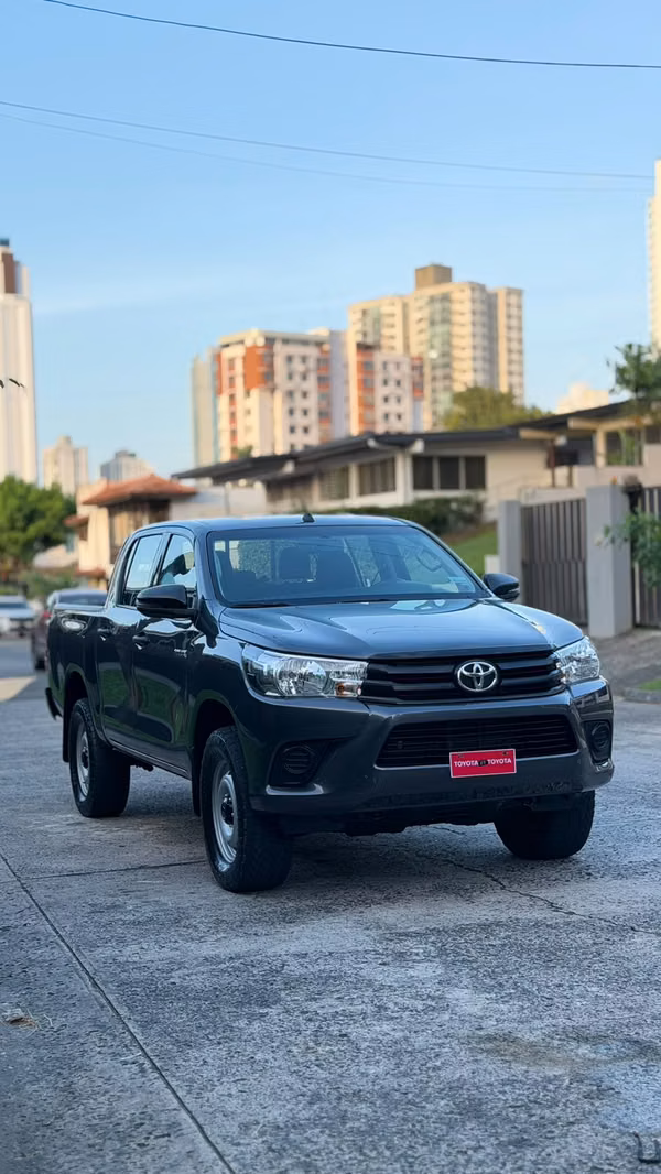 Toyota Hilux 2023 Manual