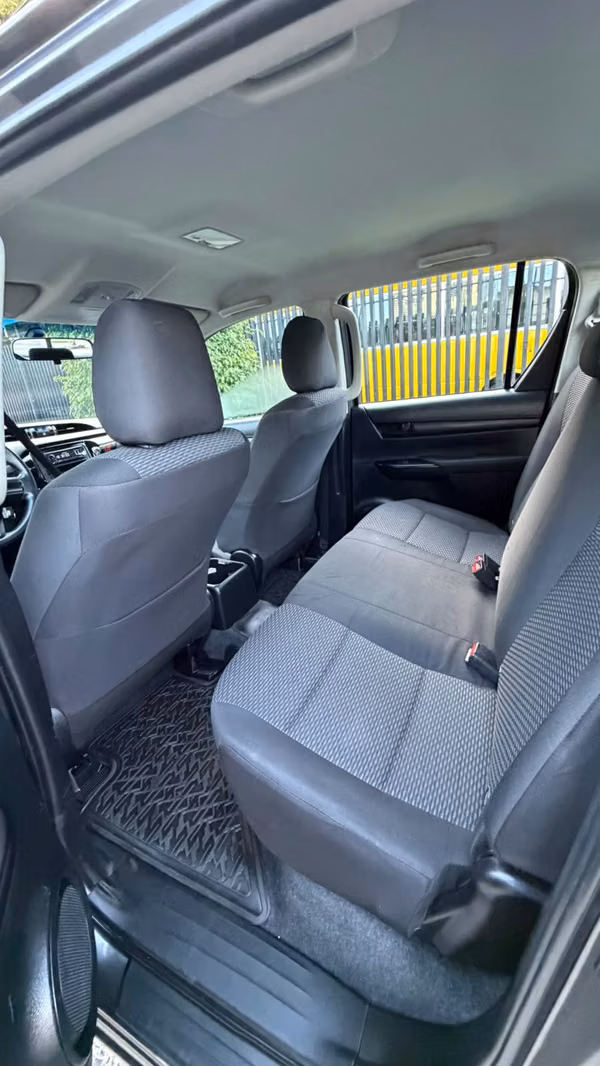Toyota Hilux 2023 Manual