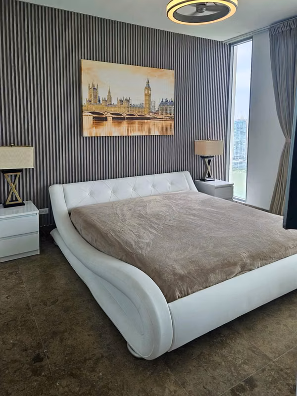 Sale of Apartment in Av Balboa PH Arts & Yoo