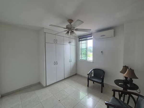APARTMENT FOR SALE IN THE CITY OF BETHANY - ROAD