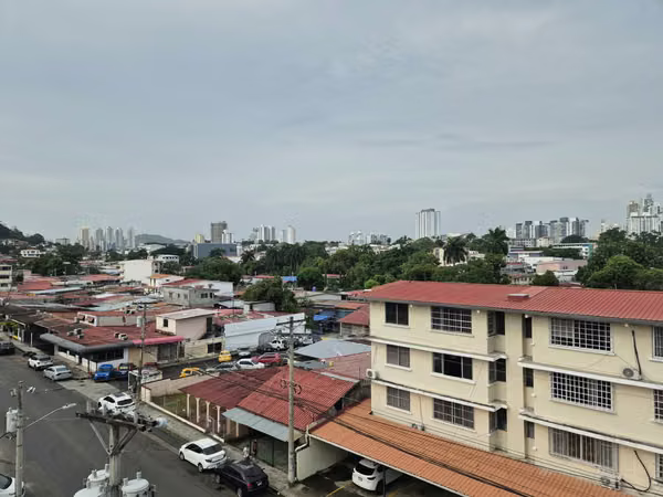 APARTMENT FOR SALE IN THE CITY OF BETHANY - ROAD