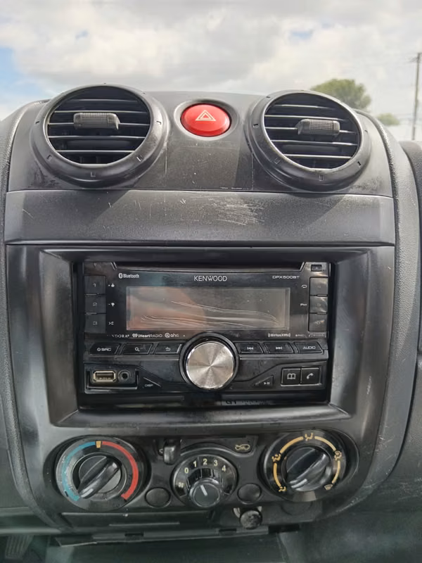 Isuzu Dmax 2011 Manual