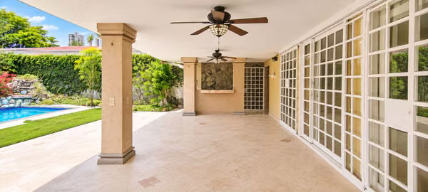 CASA EN VENTA EN EL CARMEN, BELLA VISTA – US$830,000