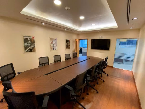 PREMIUM CORPORATE OFFICE - 124; TOWER BANK - 50 STREET