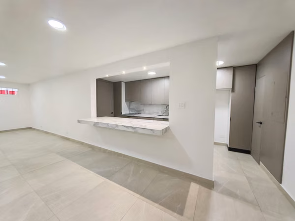 Casa en San Francisco Dos niveles y Renovada