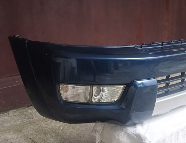 4RUNNER FRONT DEFENCE AS NEW
