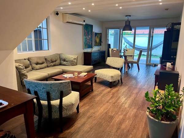 House for Sale and Rental - Castel Novo Residential / House for Sale and Rent - Castel Novo Resident