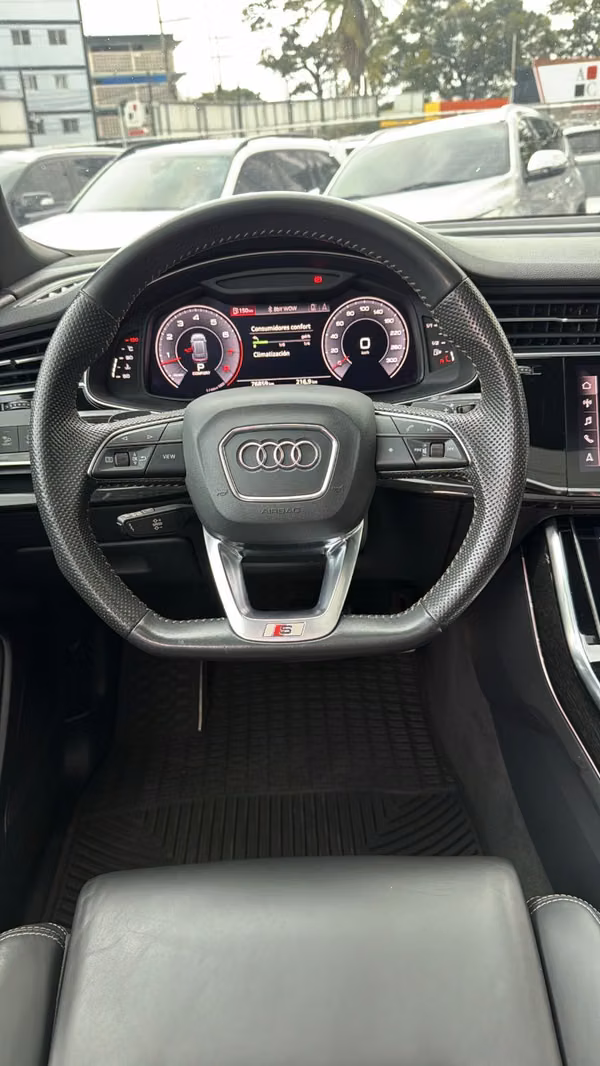 Audi Q8 line 2019