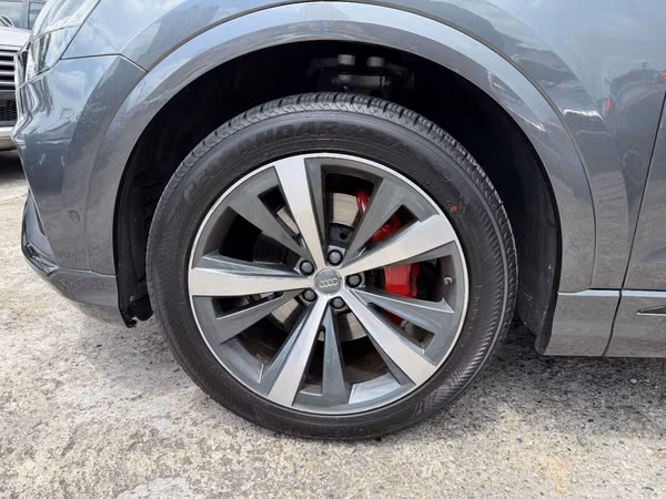Audi Q8 line 2019