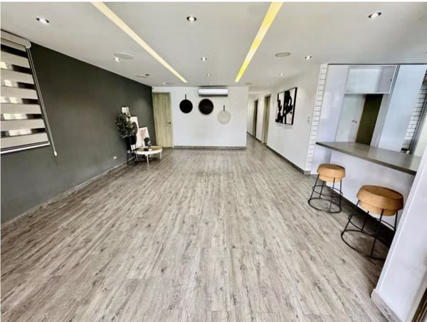 VENTA DE CASA EN ESQUINA / VILLA LUCRE
